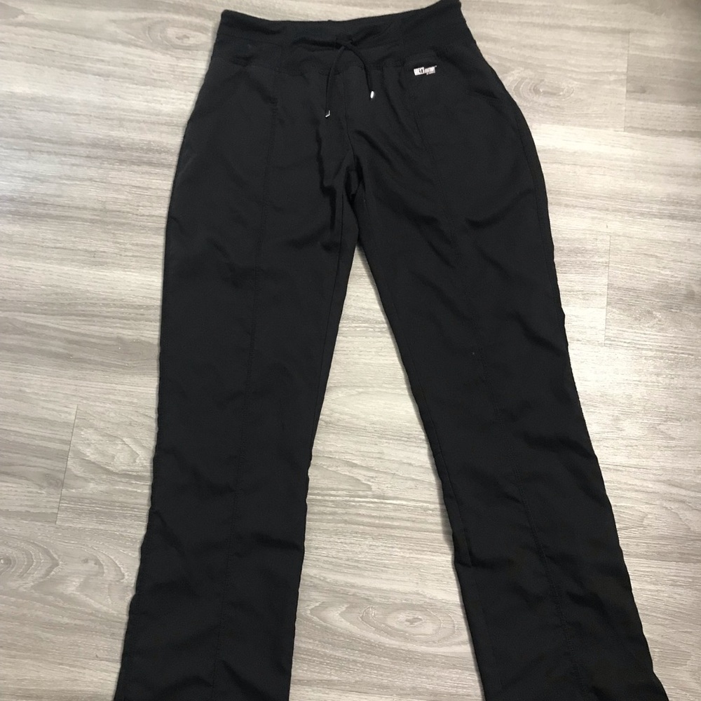 Grey’s Anatomy black active scrub bottoms